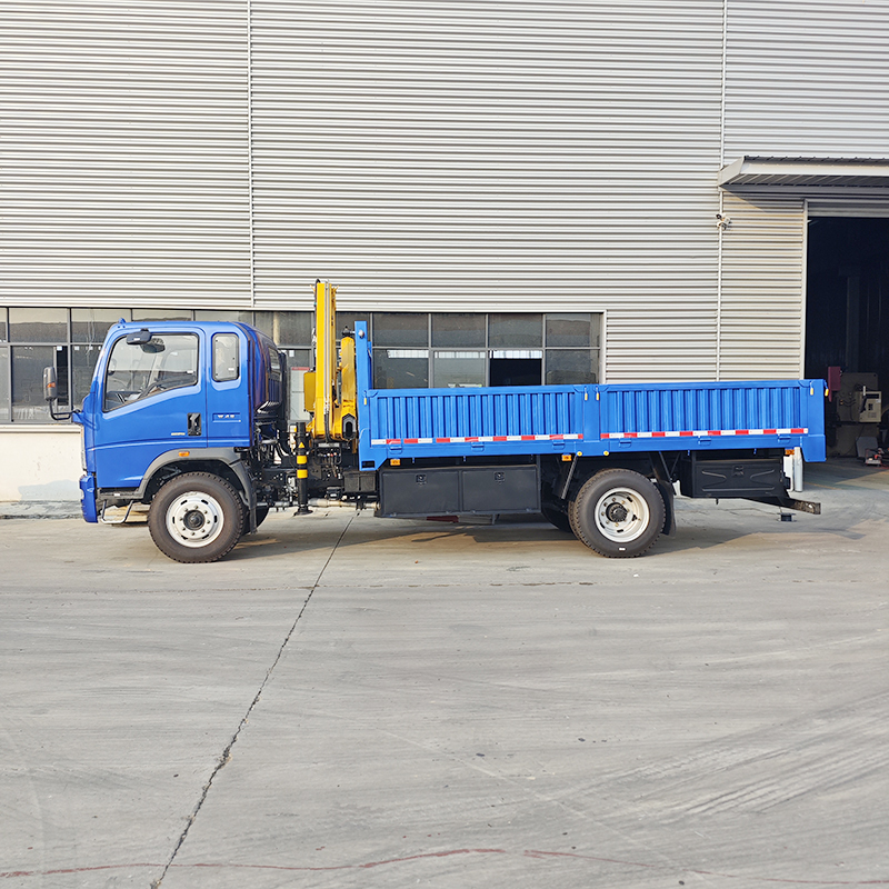 Sinotruk HOWO 4x2 Truck Equipped with a XCMG 3.2 ton small  Folding Boom Crane,Hubei Jiafeng Automotive Equipment Co., Ltd,Sinotruk HOWO 4x2 Truck Equipped with a XCMG 3.2 ton small  Folding Boom Crane
