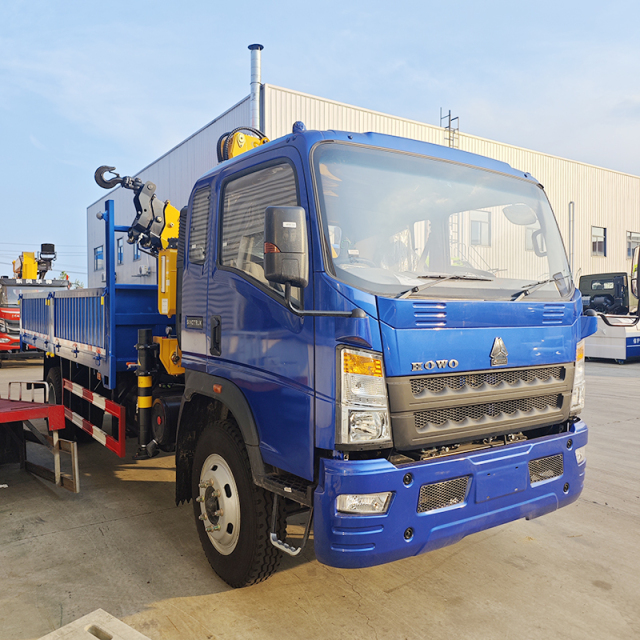 Sinotruk HOWO 4x2 Truck Equipped with a XCMG 3.2 ton small  Folding Boom Crane,Hubei Jiafeng Automotive Equipment Co., Ltd,Sinotruk HOWO 4x2 Truck Equipped with a XCMG 3.2 ton small  Folding Boom Crane