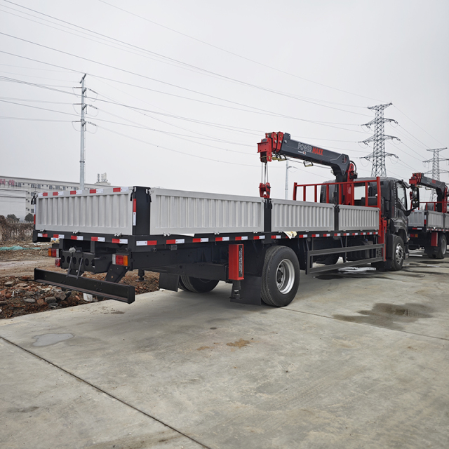 ISUZU GIGA 4x2 Aluminum Alloy Truck Equipped with an 8-metric-ton Telescopic Boom Crane,Hubei Jiafeng Automotive Equipment Co., Ltd,ISUZU GIGA 4x2 Aluminum Alloy Truck Equipped with an 8-metric-ton Telescopic Boom Crane