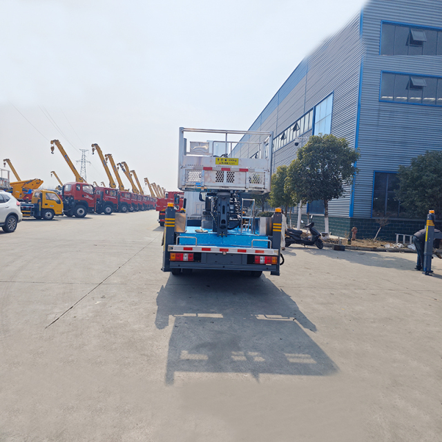 Isuzu 4x2 28-meter Aerial Work Platform boom Truck,Hubei Jiafeng Automotive Equipment Co., Ltd,Isuzu 4x2 28-meter Aerial Work Platform  Truck