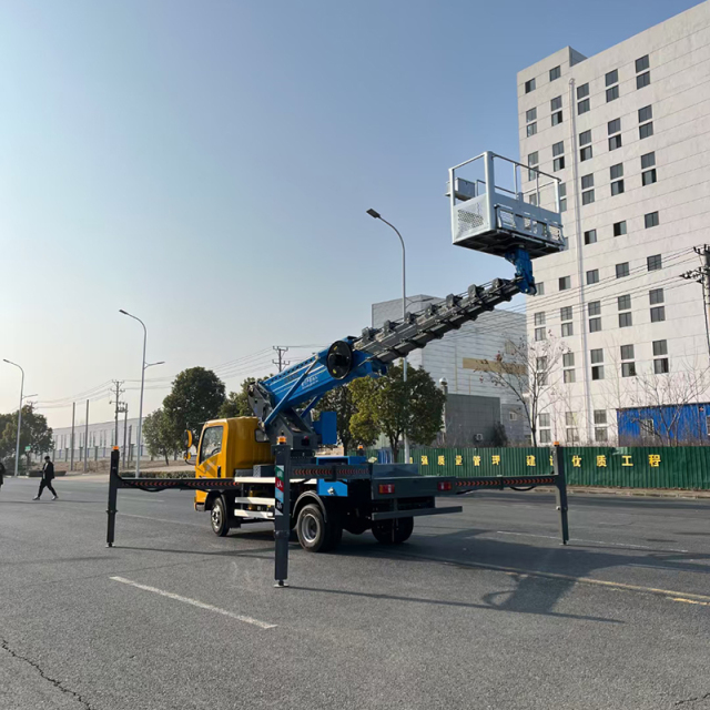 Sinotruk HOWO 4×2 35-meter Aerial Work Boom Platform Truck,Hubei Jiafeng Automotive Equipment Co., Ltd,Sinotruk HOWO 4×2 35-meter Aerial Work Boom Platform Truck