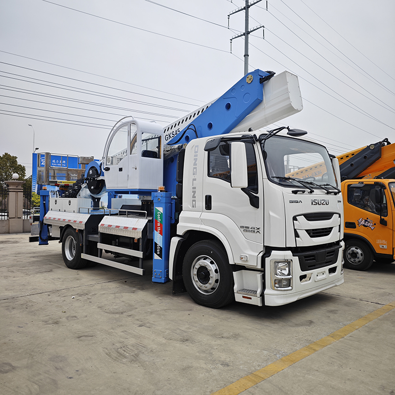 Isuzu 4x2 GIGA 45-meter aerial work platform Truck,Hubei Jiafeng Automotive Equipment Co., Ltd,Isuzu 4x2 GIGA 45-meter aerial work platform Truck