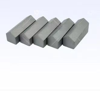 Alloy Tungsten Carbide Drill Bit Tips Custom Size ISO 9001:2000 Certified Silvery Grey Polished/Sand Blasted Surface