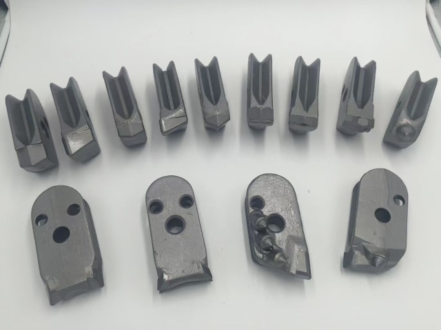 Sharp Flat Bucket Teeth for 18S 35S Excavator Parts 25SRC 35SRC Construction Machinery Parts