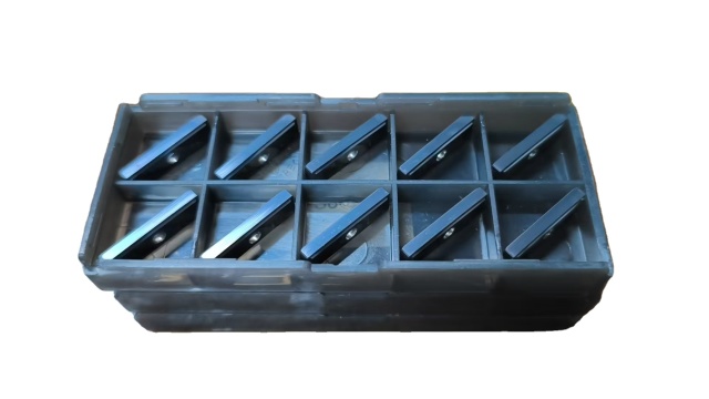 CNC Carbide Turning Tool PVD Coating Grooving Trapezoid Cutter