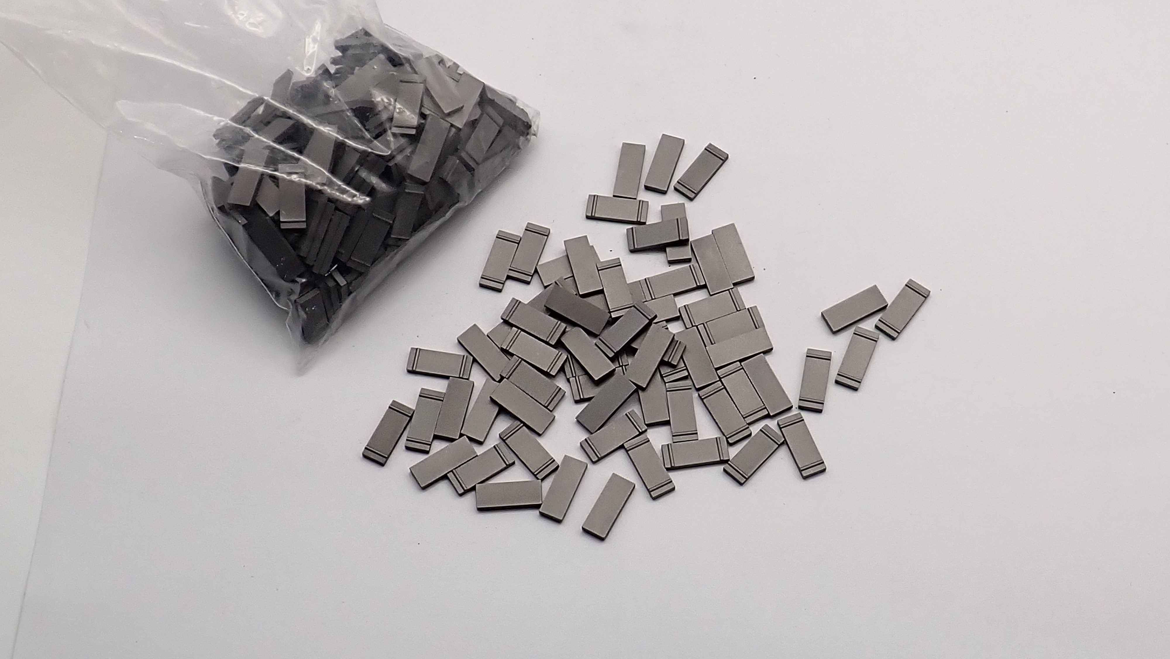 Factory Supply 13*5*1.5mm YN8 HIP Sintered Non-Magnetic Tungsten Carbide Short Protection Strips for Drilling Stabilizer