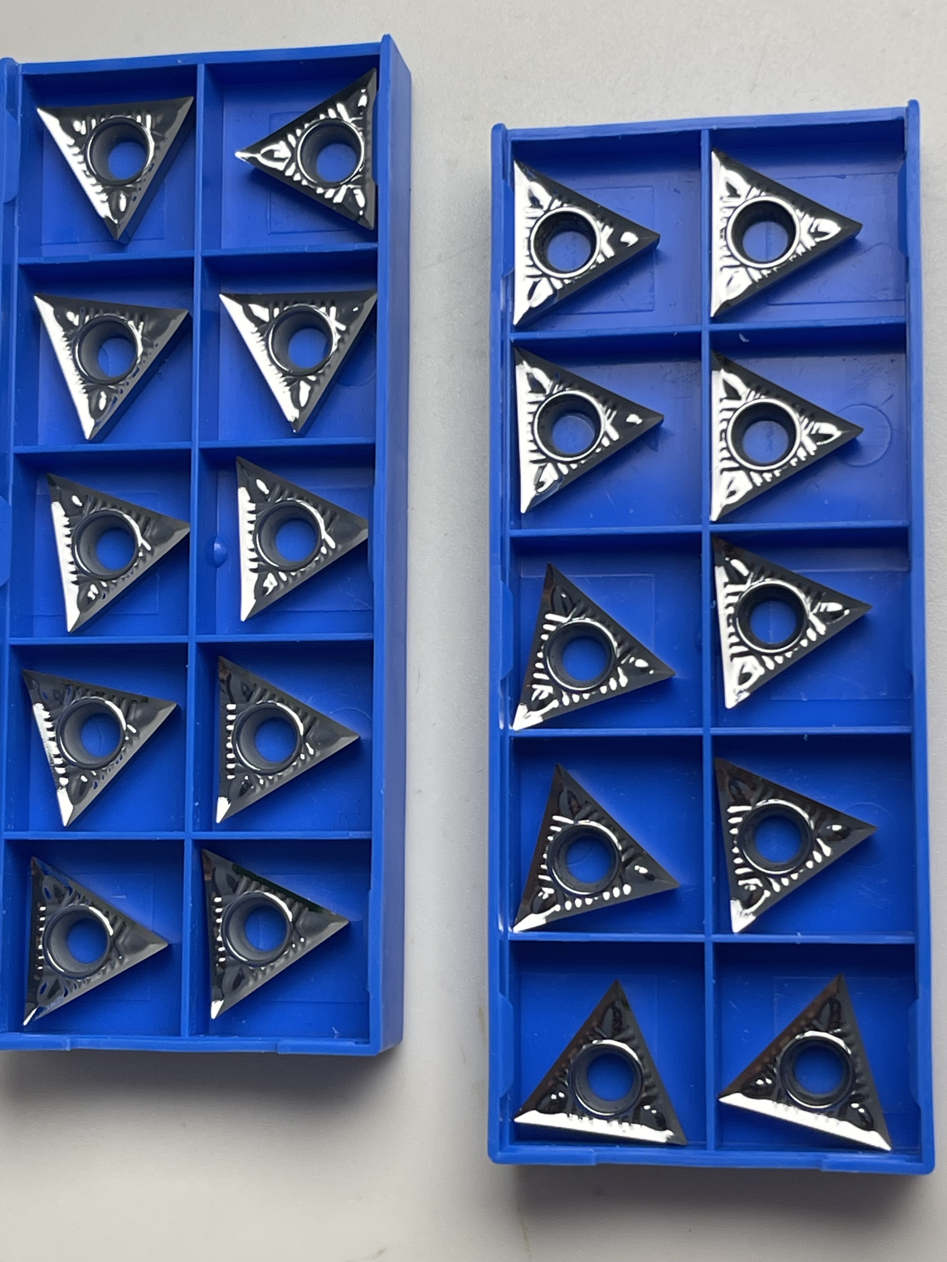 Triangular Indexable Turning Inserts for High-gloss Machining of Aluminum and Non-ferrous Metals  TCGT16T302 / TCGT16T304