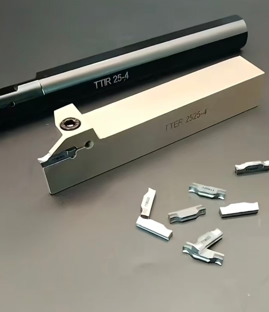 Large Depth External Turning Tool Holder with END-FACE-GROOVE Feature for Arc Groove Creation