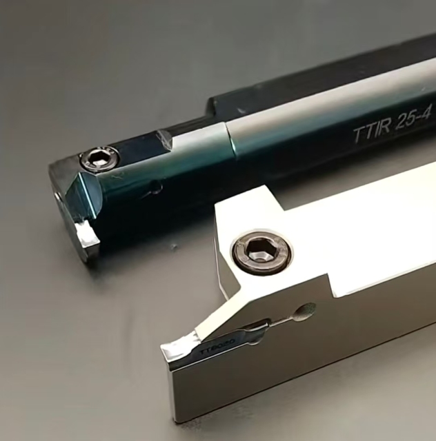 Large Depth External Turning Tool Holder with END-FACE-GROOVE Feature for Arc Groove Creation