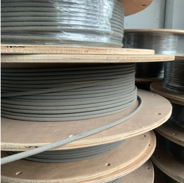 70% Matrix Dia4mm Nickle-Base Alloy Spherical CTC Cemented Tungsten Carbide Flexible Welding Rope/Wire for Drill Bit Stabilizers
