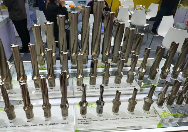 Factory Direct Sales with Internal Coolant Indexable Deep Hole Drill Udrill