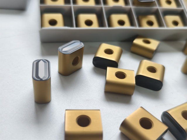 LNMX 301940 & LNUX 191940 Carbide Inserts for Railway and Subway Machining OEM Customizable Minimum Order 10 Pieces