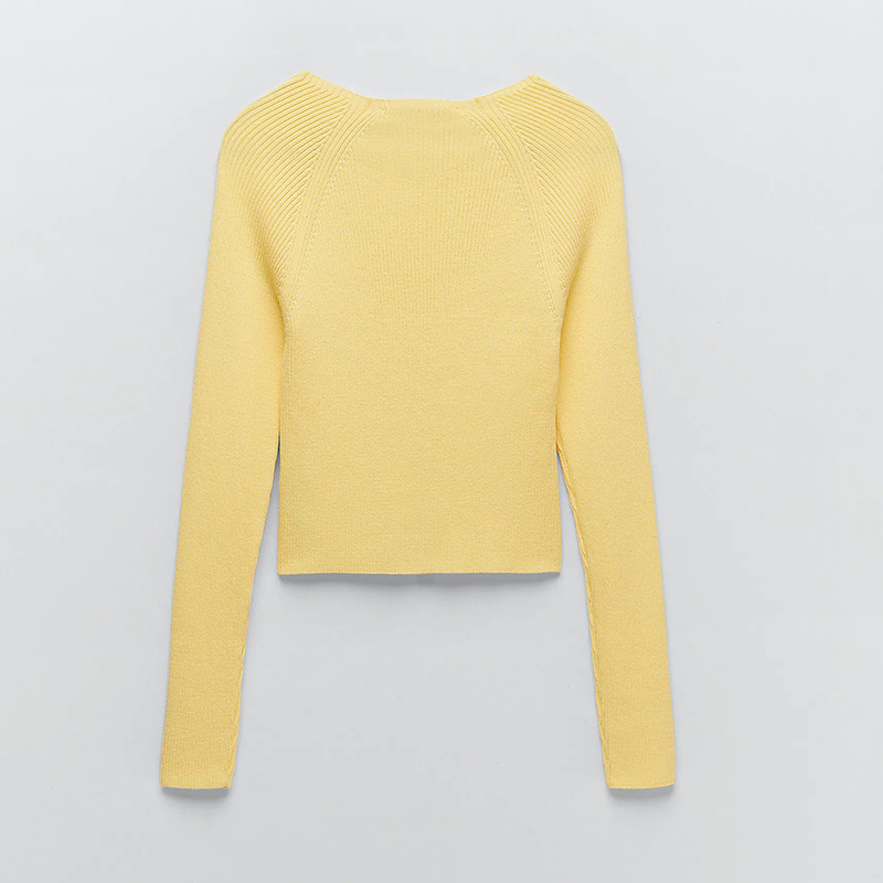 Knit sweater with buttons
