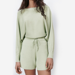 Cropped knit sweater & Knit shorts