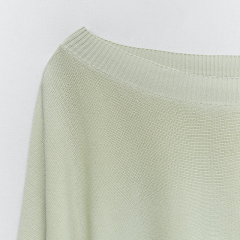 Cropped knit sweater & Knit shorts