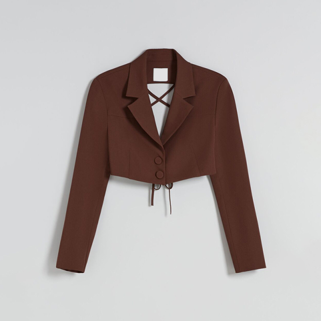 Short blazer with hollow design on the back