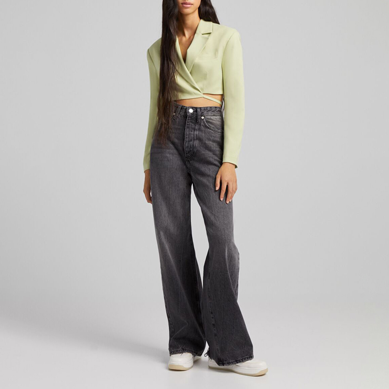 Short blazer with straps