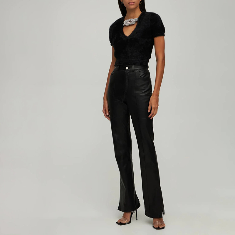 V-neck short sleeve top