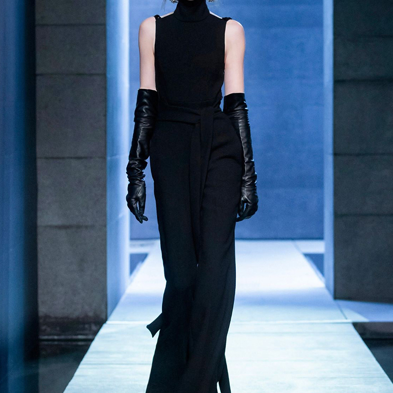Sleeveless jumpsuit
