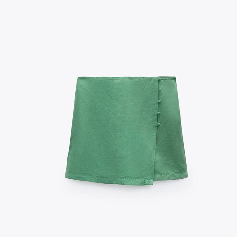 SKORT WITH COVERED BUTTONS
