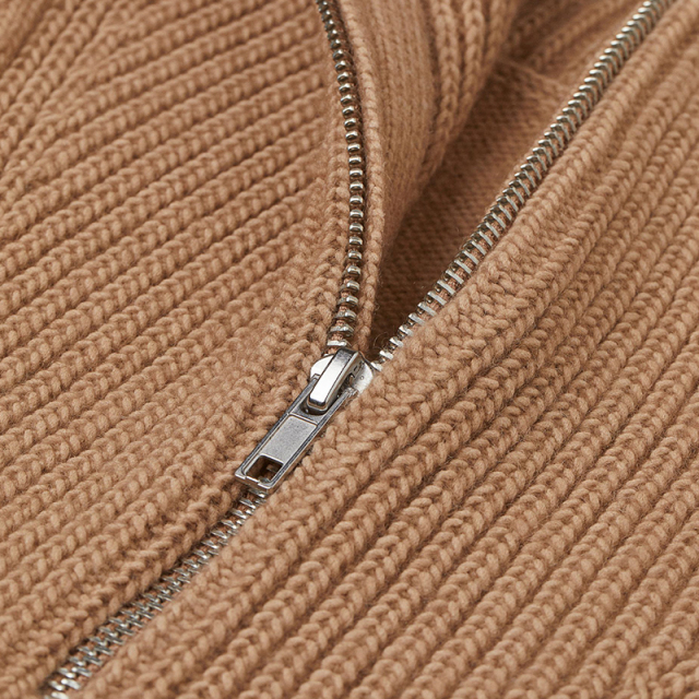 Zipper knitted sweater
