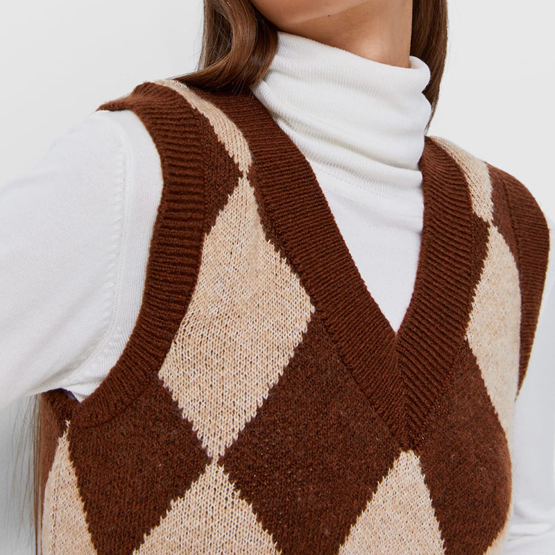 Diamond pattern vest
