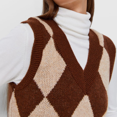 Diamond pattern vest