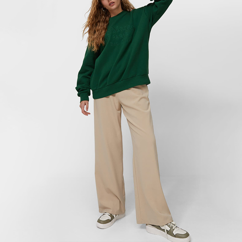 Oversized sweatshirt with embroidery