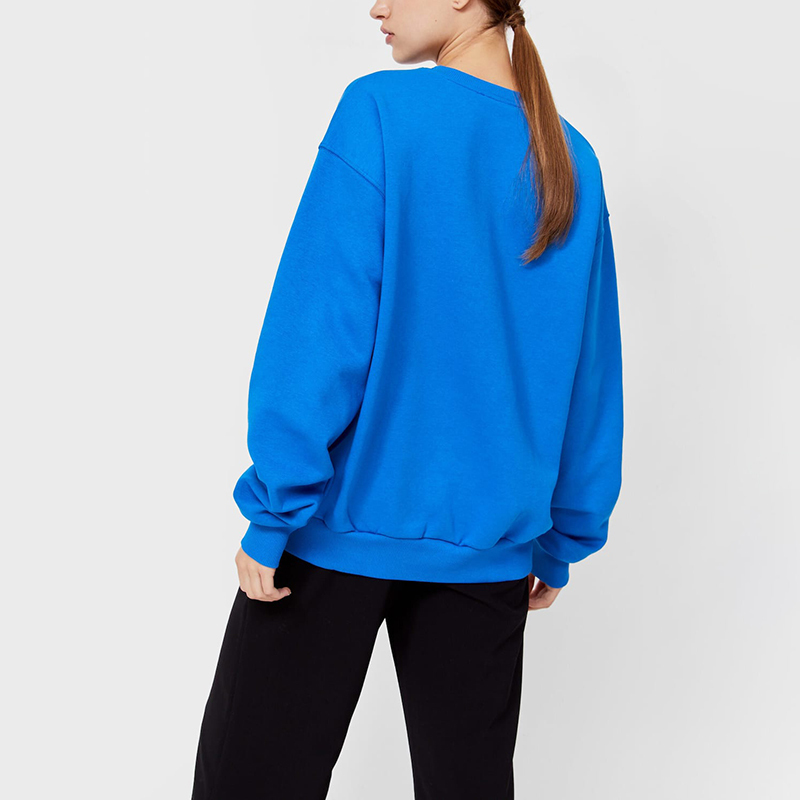 Oversized sweatshirt with embroidery