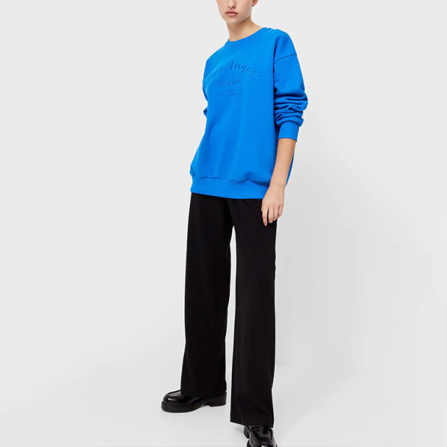 Oversized sweatshirt with embroidery