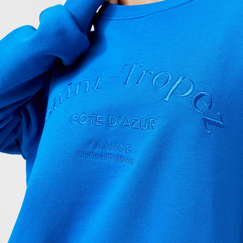 Oversized sweatshirt with embroidery