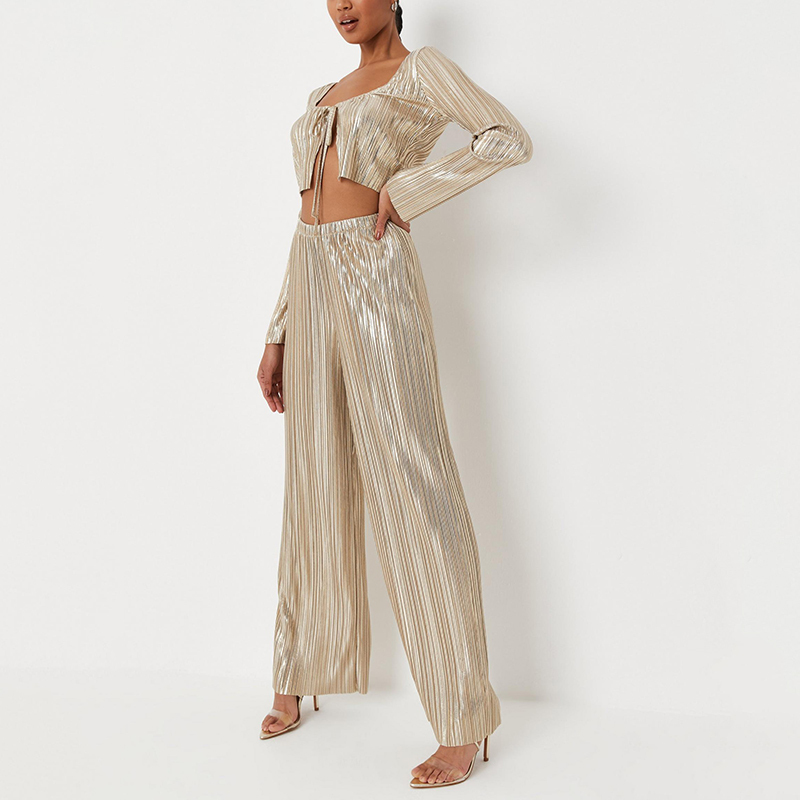 Metallic plisse crop cardigan