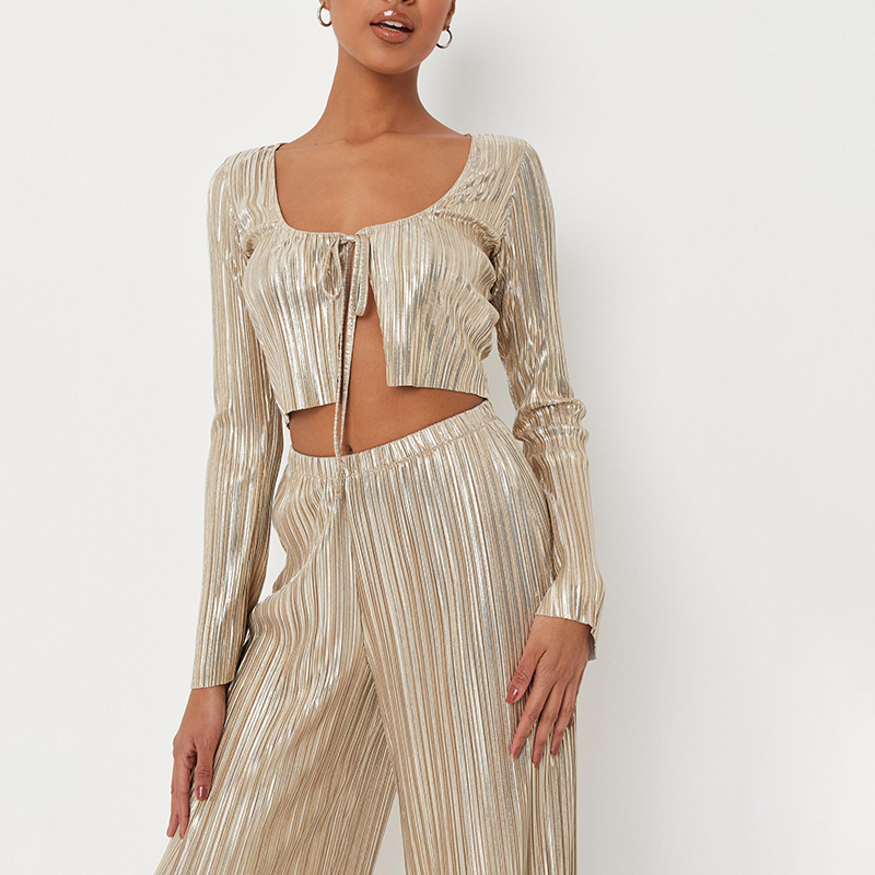 Metallic plisse crop cardigan