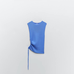CUT-OUT KNIT TOP