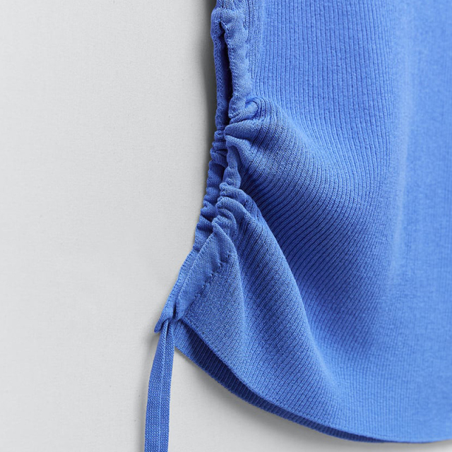 CUT-OUT KNIT TOP