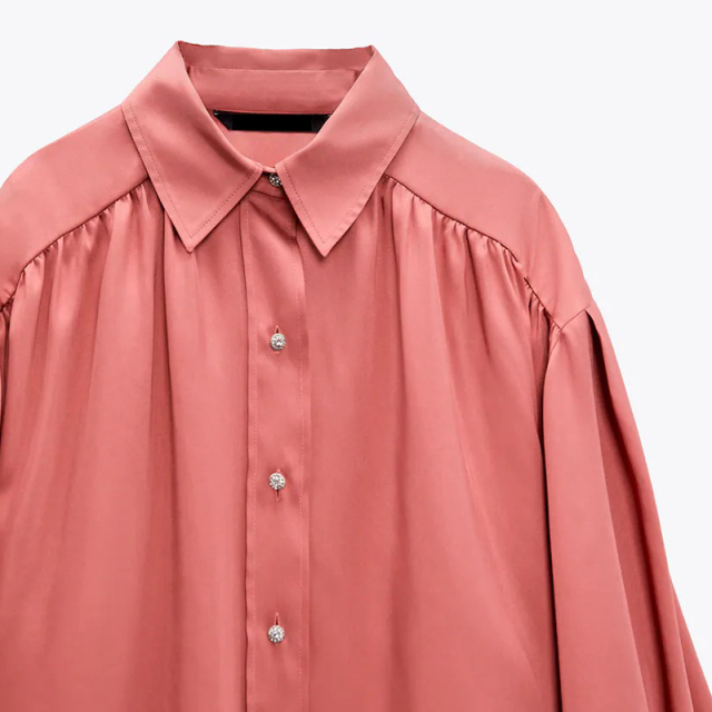 Loose sleeve shirt