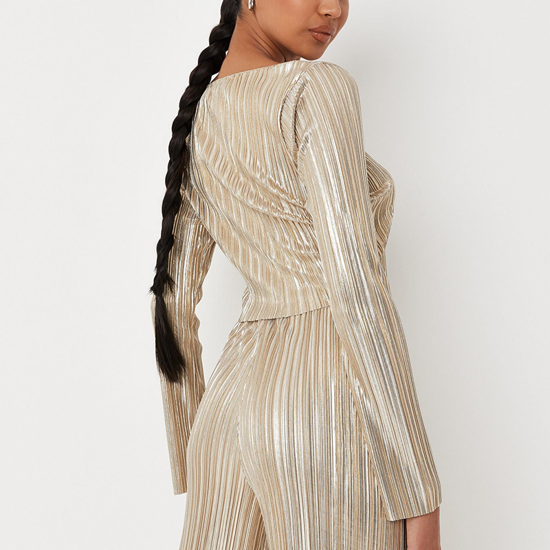Metallic plisse crop cardigan