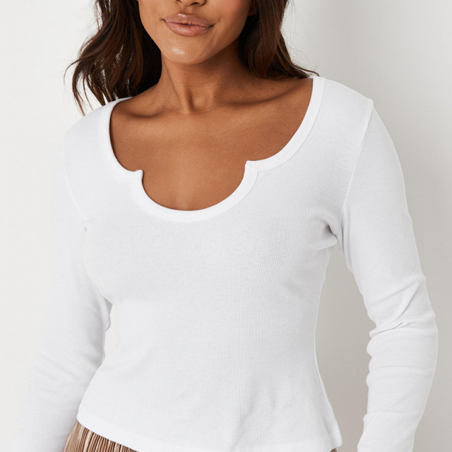 Rib notch neck top