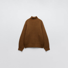 Half turtleneck sweater