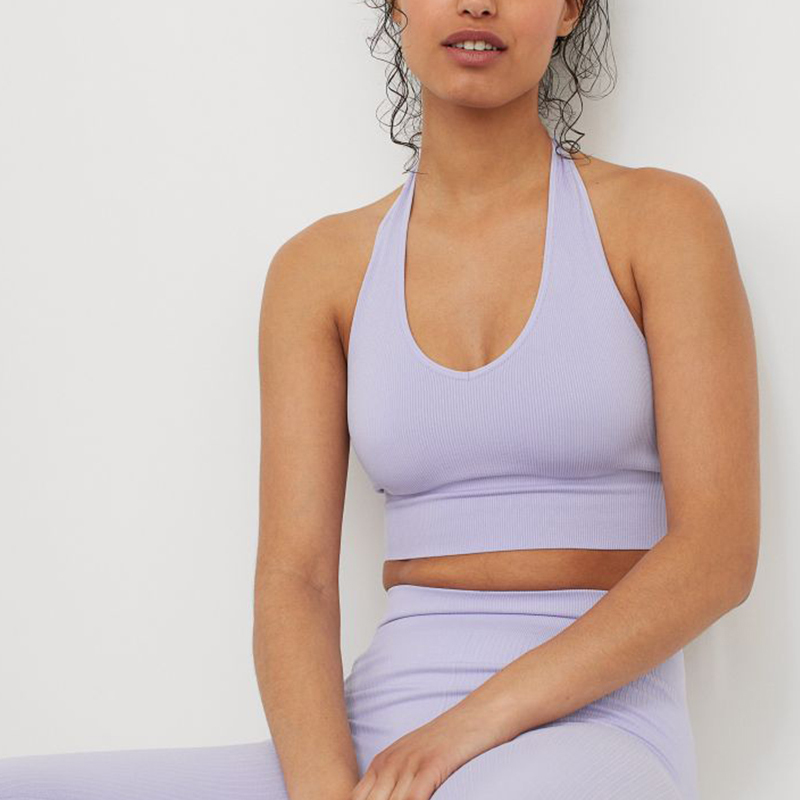 Non-marking cropped sports top