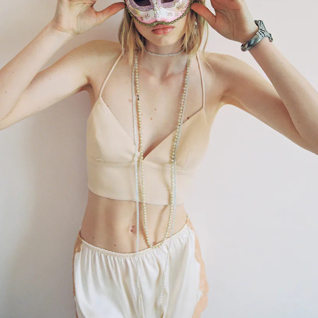HALTER NECK SATIN CROP TOP