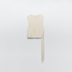 KNIT TOP WITH OPENING