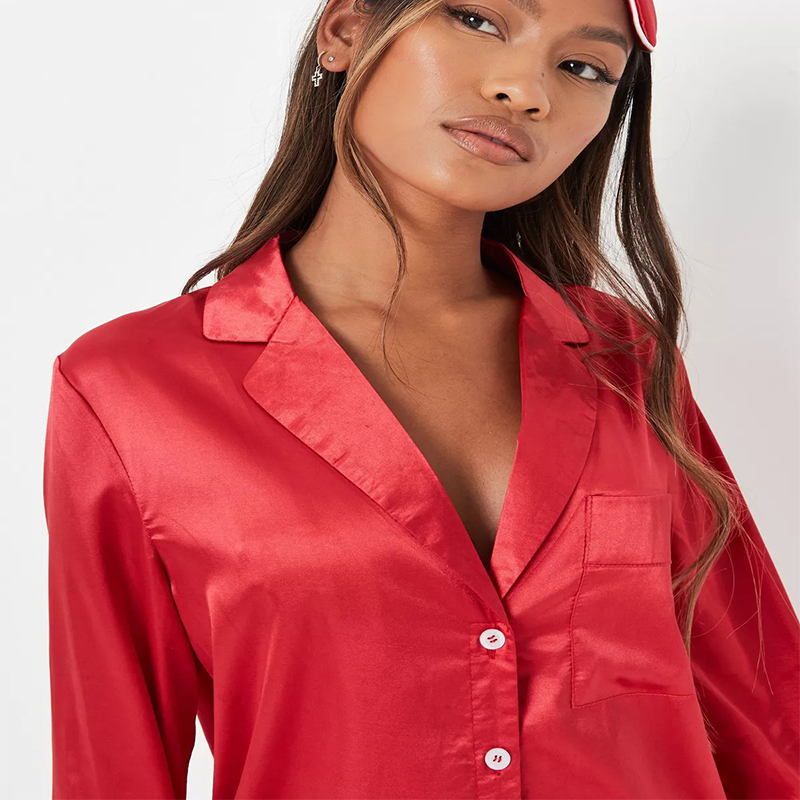 red 7 piece satin pyjama gifting set
