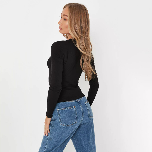 black crew neck long sleeve basic top