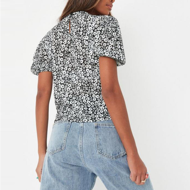 black floral print puff sleeve frill blouse