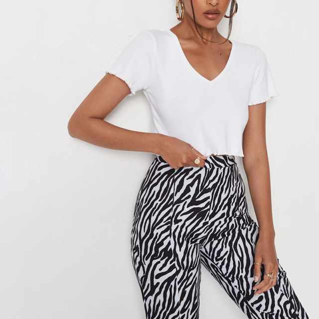 white rib lettuce hem v neck cropped t shirt