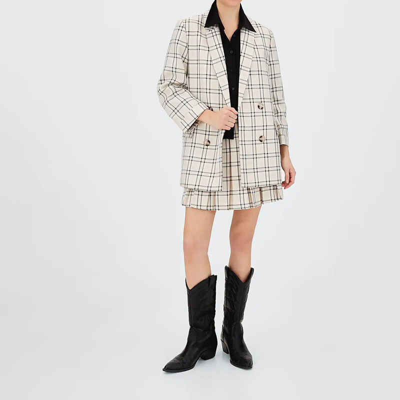 Check Box Pleated Skirt
