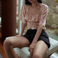 floral print top