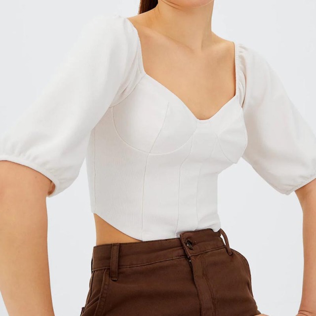 Puff-sleeve T-shirt with girdle