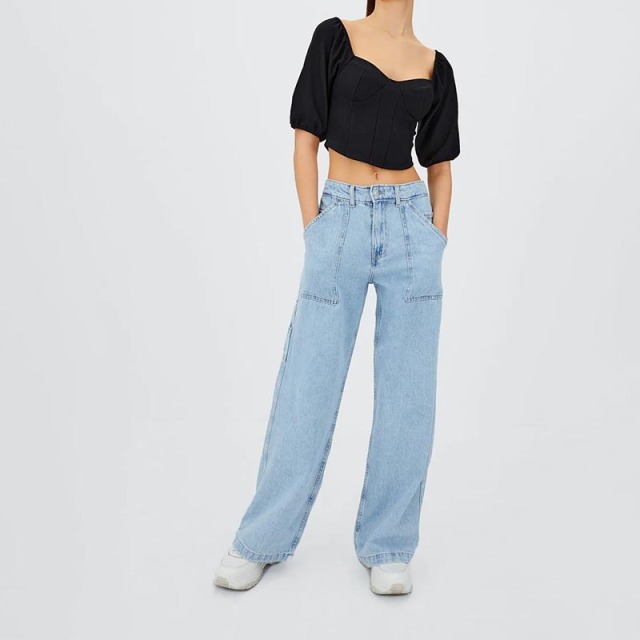 Puff-sleeve T-shirt with girdle
